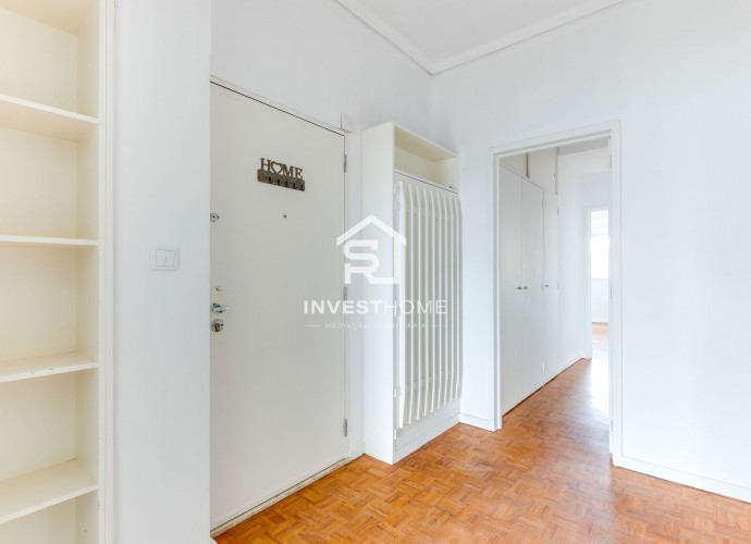 Apartamento T2+1 | 2 Frentes | Varanda | Lug Garagem