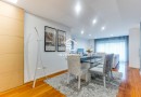 Apartamento T2 | 2 Frentes | 2011 | Varanda | 2 Lug Garagem | Arrumos