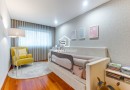 Apartamento T2 | 2 Frentes | 2011 | Varanda | 2 Lug Garagem | Arrumos
