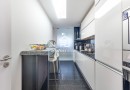 Apartamento T2 | 2 Frentes | 2011 | Varanda | 2 Lug Garagem | Arrumos