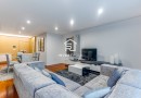 Apartamento T2 | 2 Frentes | 2011 | Varanda | 2 Lug Garagem | Arrumos