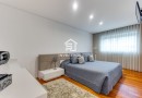 Apartamento T2 | 2 Frentes | 2011 | Varanda | 2 Lug Garagem | Arrumos