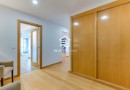 Apartamento T2 | Renovado | Metro | Garagem 2 viaturas | Arrumos