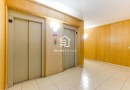 Apartamento T2 | Renovado | Metro | Garagem 2 viaturas | Arrumos