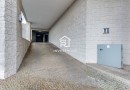 Apartamento T2 | Renovado | Metro | Garagem 2 viaturas | Arrumos
