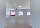Apartamento T2+1 | Renovado | Boas Áreas | Varanda | 2 Lugares Garagem