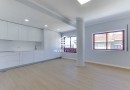 Apartamento T2+1 | Renovado | Boas Áreas | Varanda | 2 Lugares Garagem