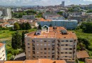 Apartamento T2+1 | Renovado | Boas Áreas | Varanda | 2 Lugares Garagem
