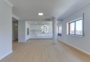 Apartamento T2+1 | Renovado | Boas Áreas | Varanda | 2 Lugares Garagem