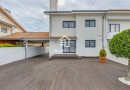 Moradia T3 | Renovada | 3 Frentes | Terraço| Box | Praia Aguda 400m