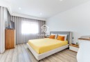 Moradia T3 | Renovada | 3 Frentes | Terraço| Box | Praia Aguda 400m