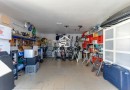 Moradia T4 totalmente remodelada | Metro à porta | Jardim | Box 2 carros | Varandas
