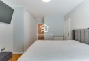 Moradia T4 totalmente remodelada | Metro à porta | Jardim | Box 2 carros | Varandas