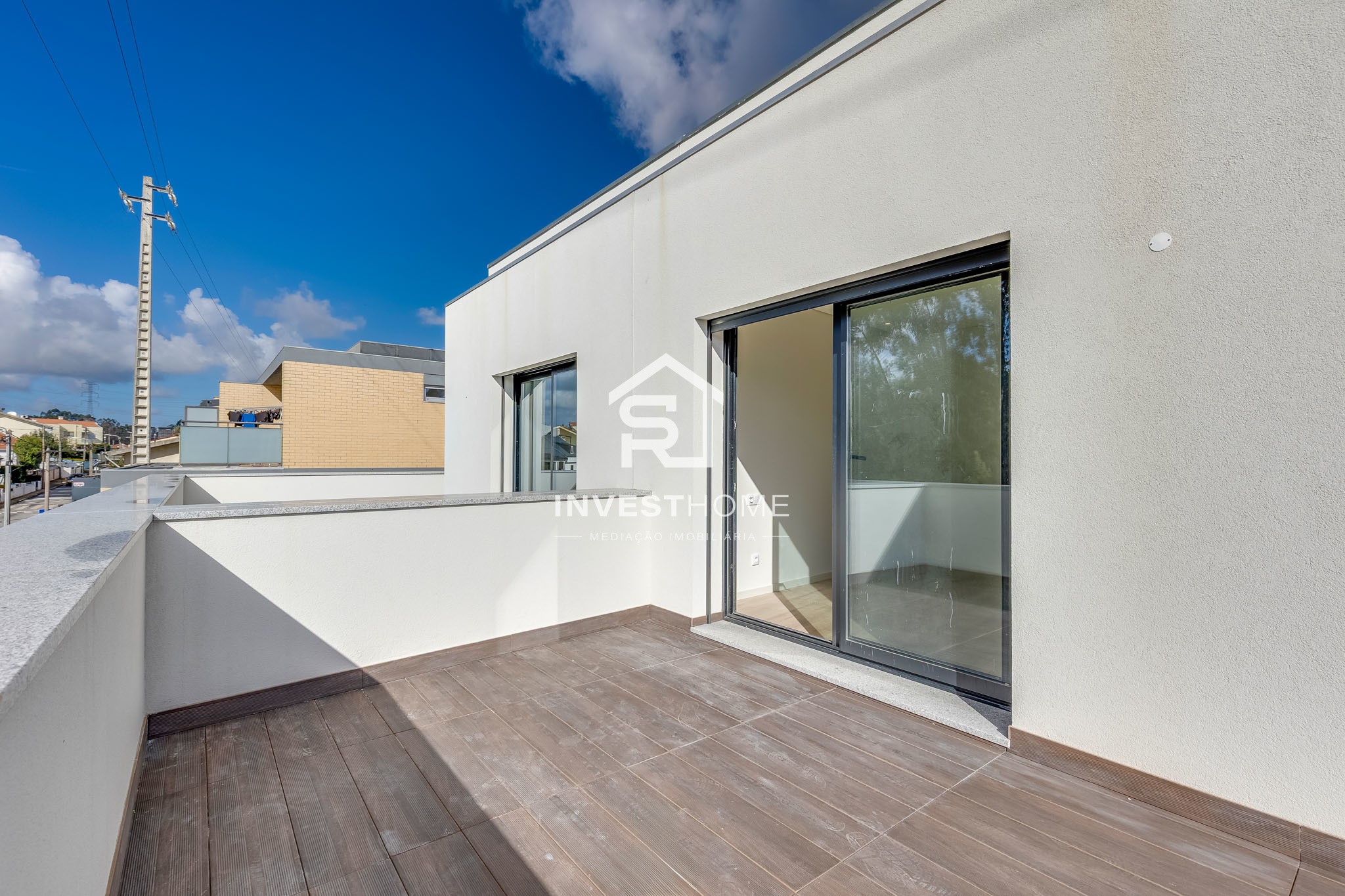 Andar Moradia T3 duplex | 3 Frentes|1º Piso | Rooftop| Box 