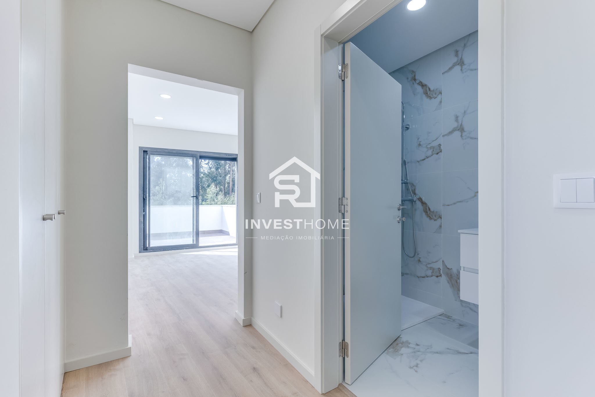 Andar Moradia T3 duplex | 3 Frentes|1º Piso | Rooftop| Box 