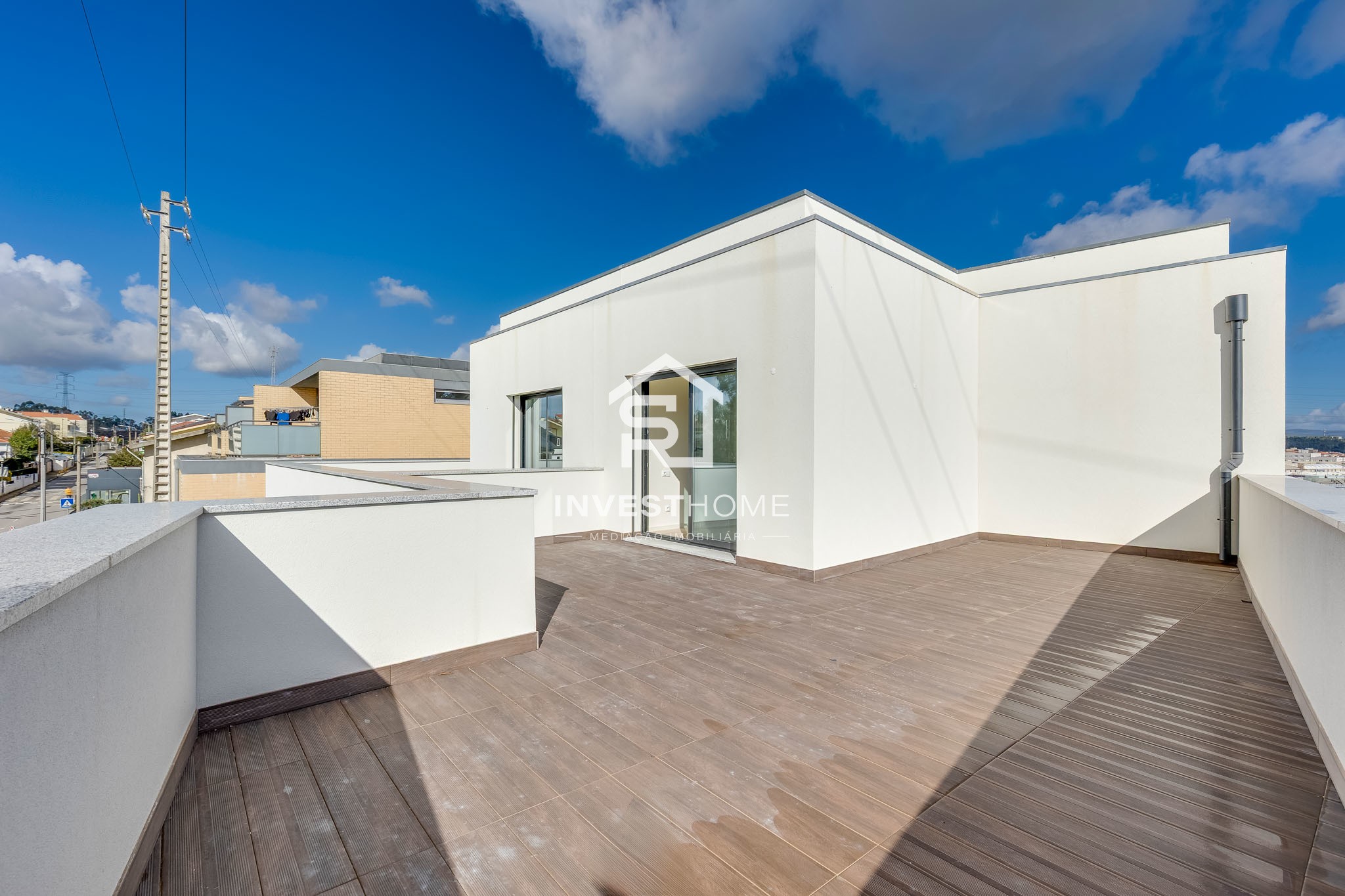 Andar Moradia T3 duplex | 3 Frentes|1º Piso | Rooftop| Box 