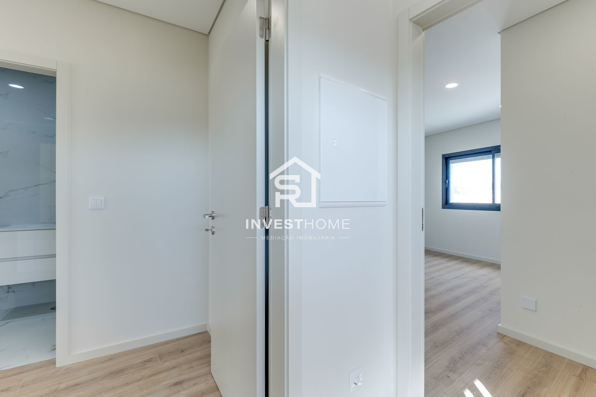 Andar Moradia T3 duplex | 3 Frentes|1º Piso | Rooftop| Box 