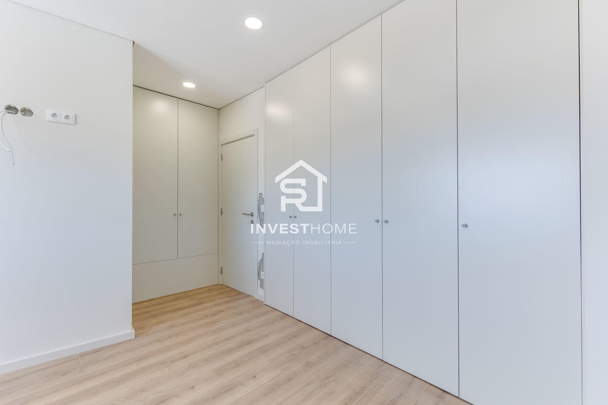 Andar Moradia T3 duplex | 3 Frentes|1º Piso | Rooftop| Box 
