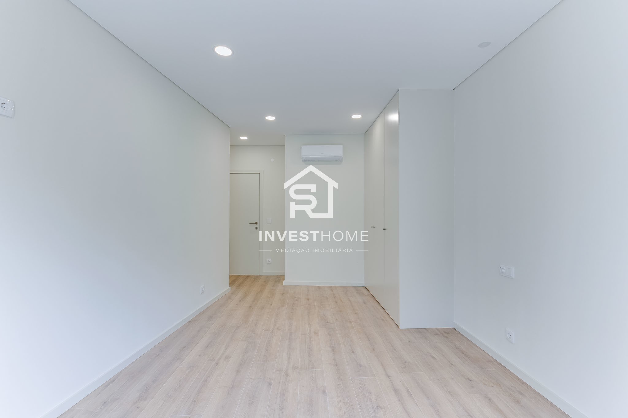 Andar Moradia T3 duplex | 3 Frentes|1º Piso | Rooftop| Box 