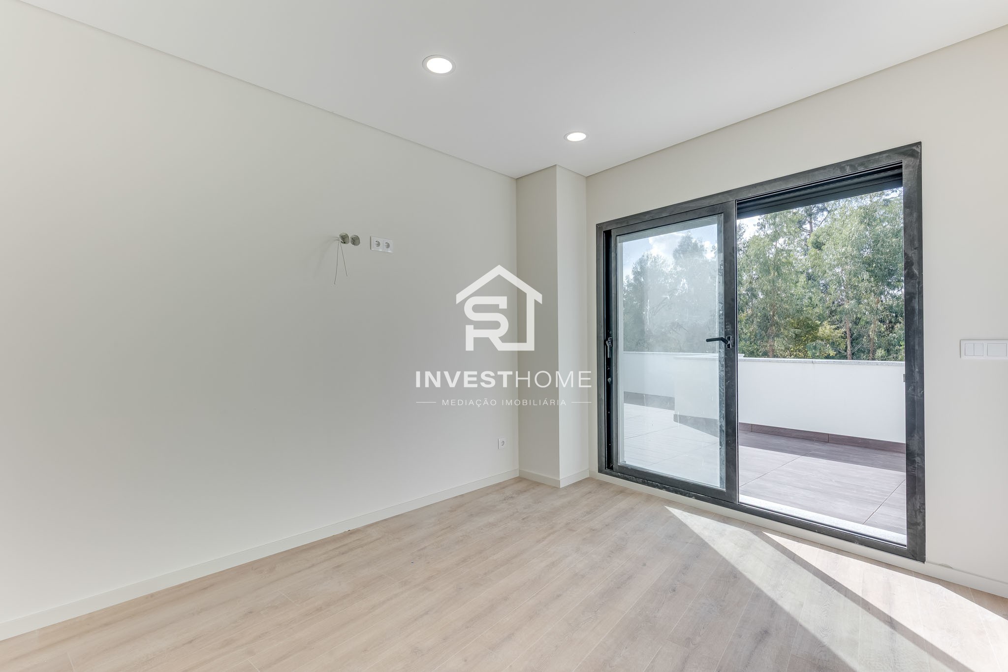 Andar Moradia T3 duplex | 3 Frentes|1º Piso | Rooftop| Box 