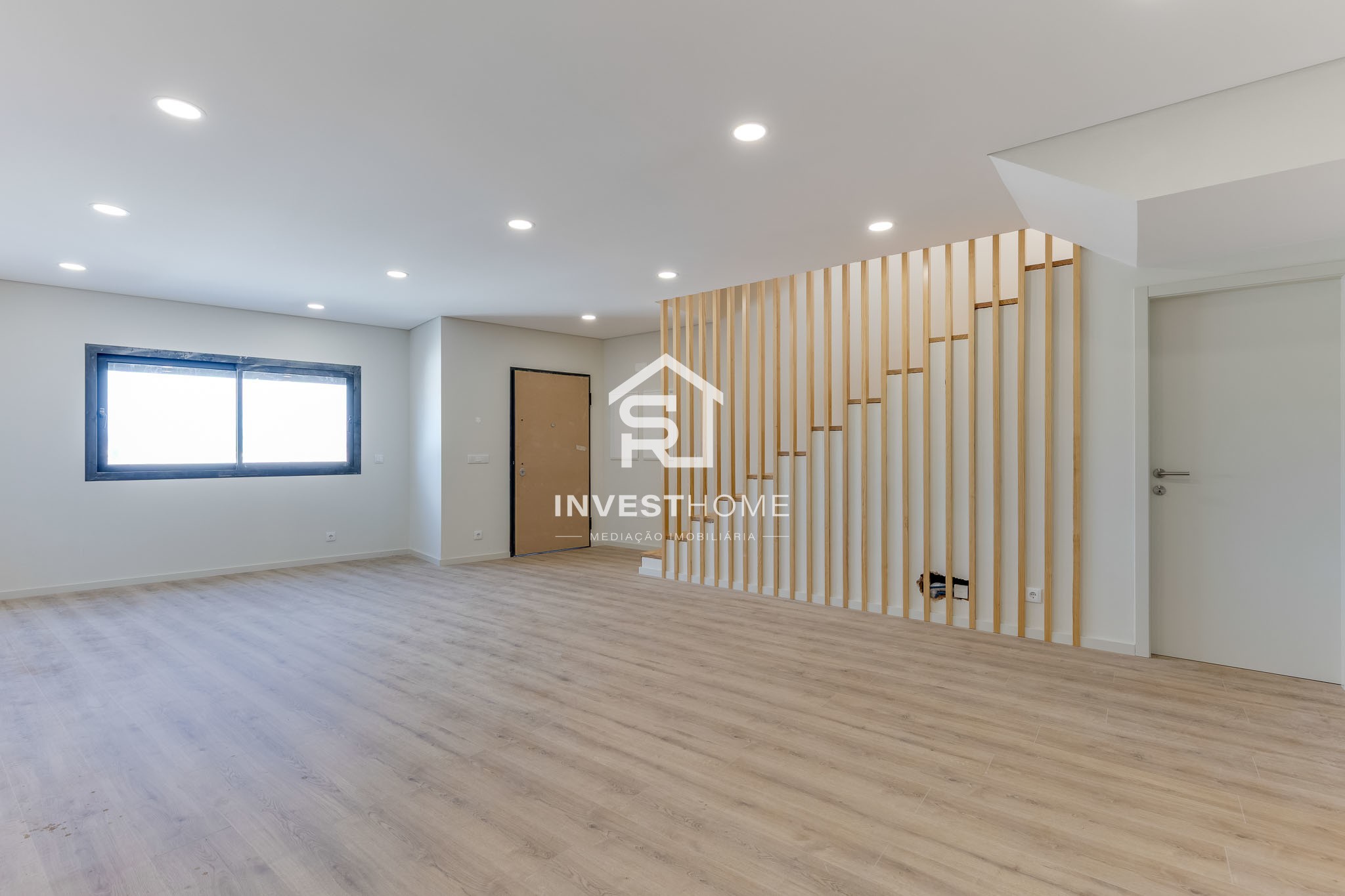 Andar Moradia T3 duplex | 3 Frentes|1º Piso | Rooftop| Box 