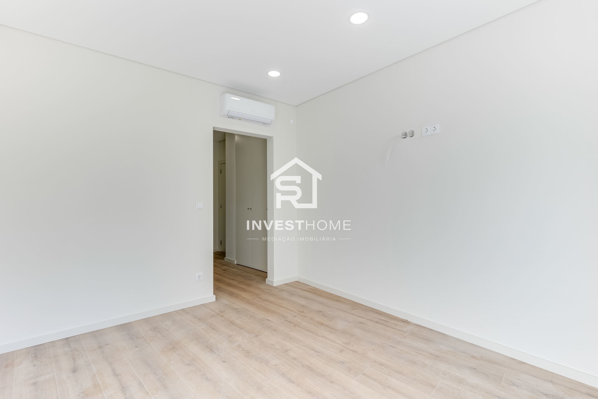 Andar Moradia T3 duplex | 3 Frentes|1º Piso | Rooftop| Box 