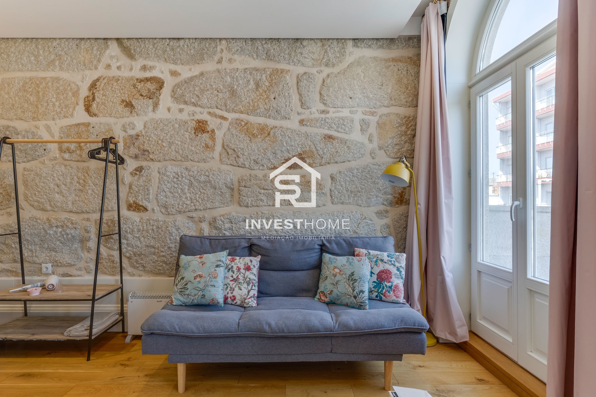 Apartamento T1 | Mobilado e Equipado | Terraço | Último Piso