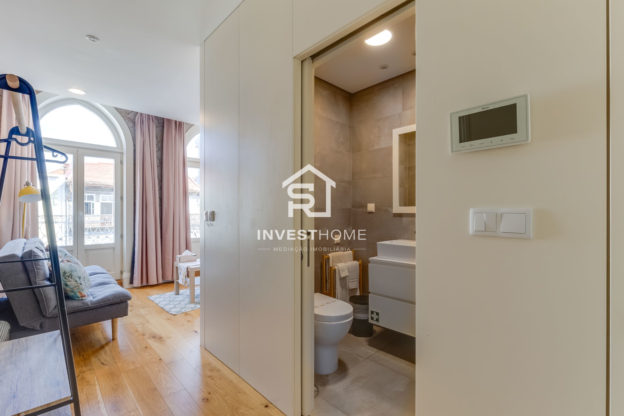 Apartamento T1 | Mobilado e Equipado | Terraço | Último Piso