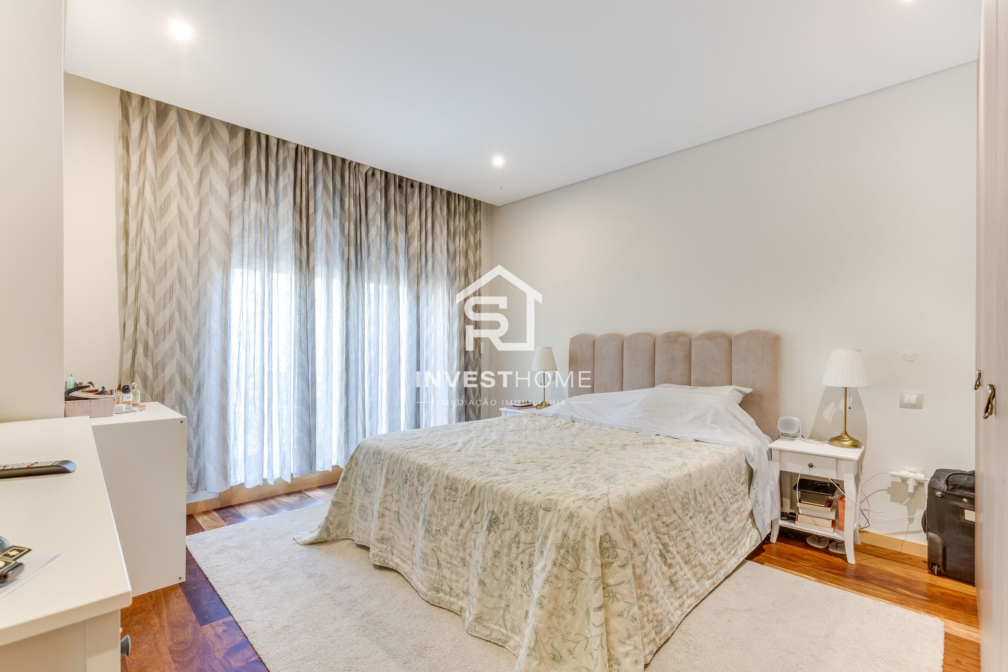 Apartamento T1 | Mobilado e Equipado | Terraço | Lugar garagem