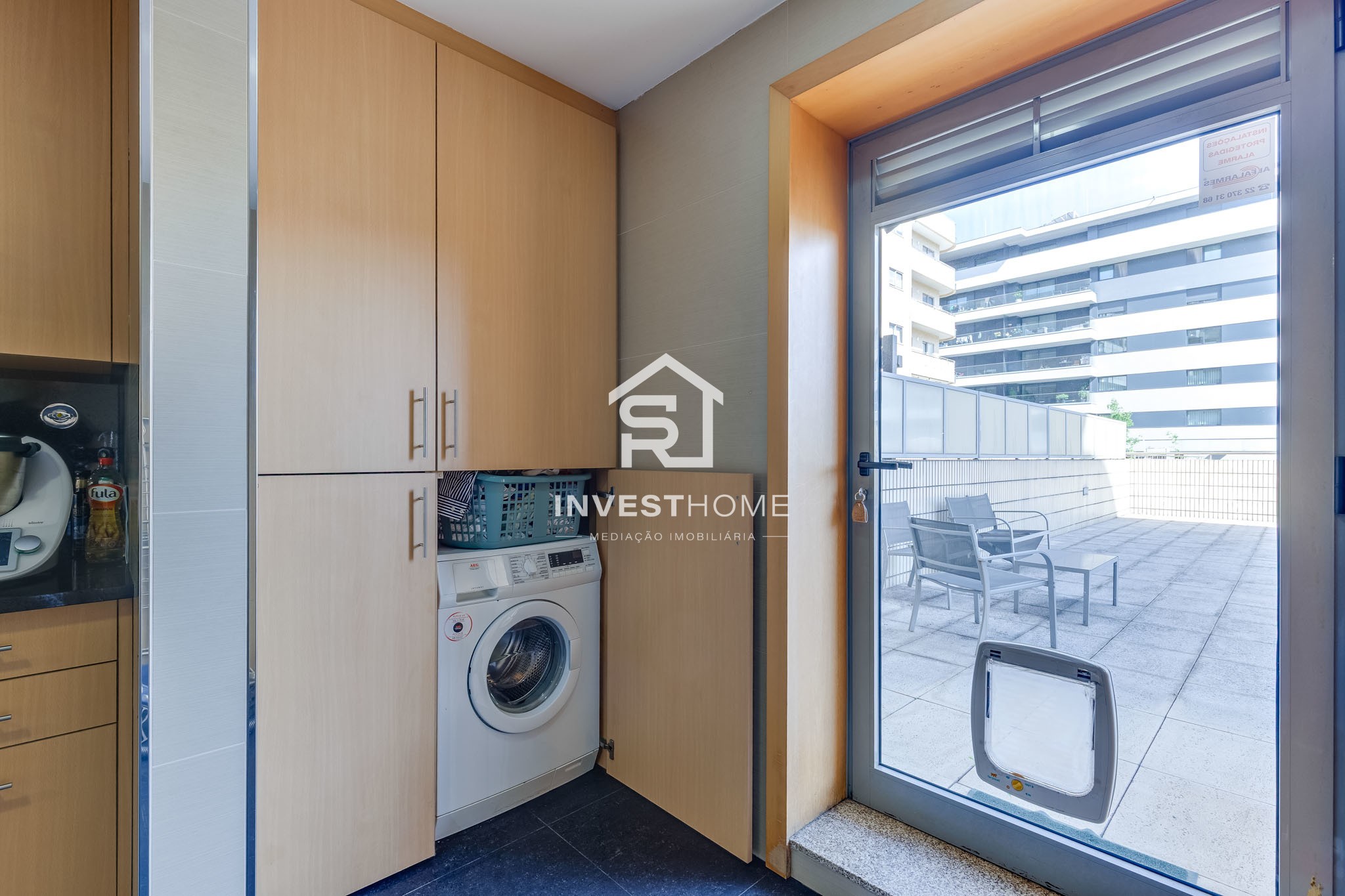 Apartamento T1 | Mobilado e Equipado | Terraço | Lugar garagem