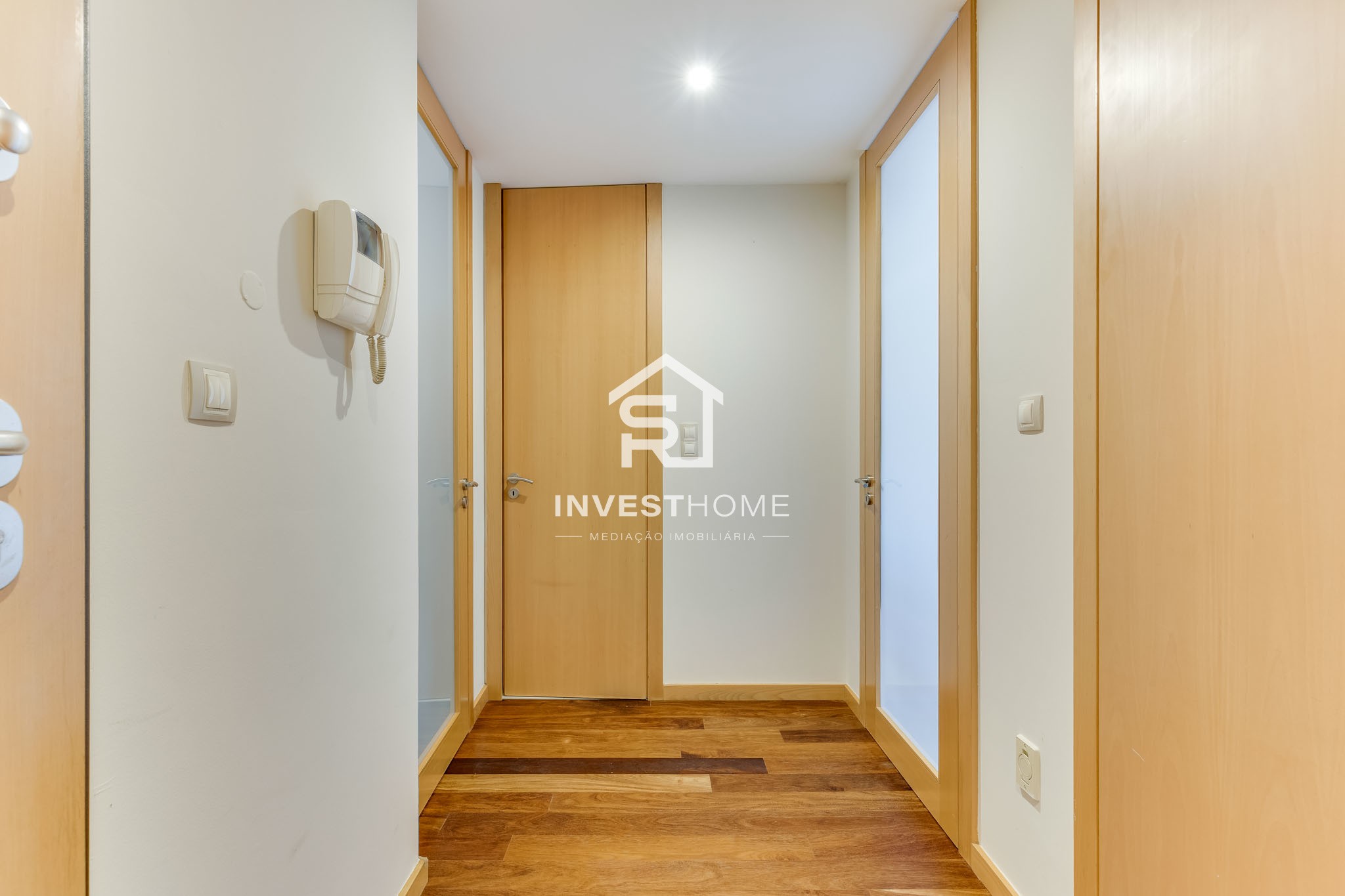 Apartamento T1 | Mobilado e Equipado | Terraço | Lugar garagem
