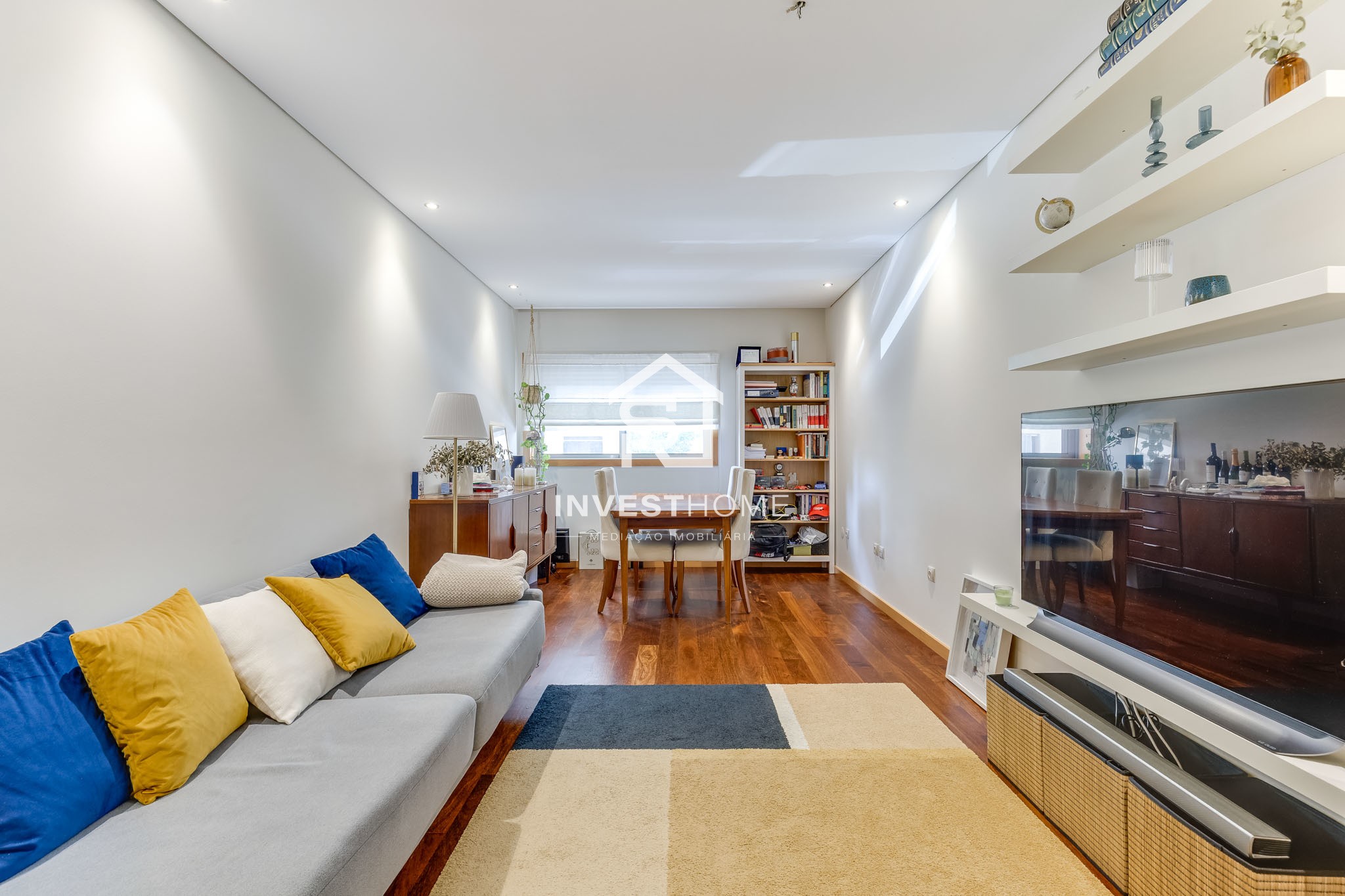 Apartamento T1 | Mobilado e Equipado | Terraço | Lugar garagem