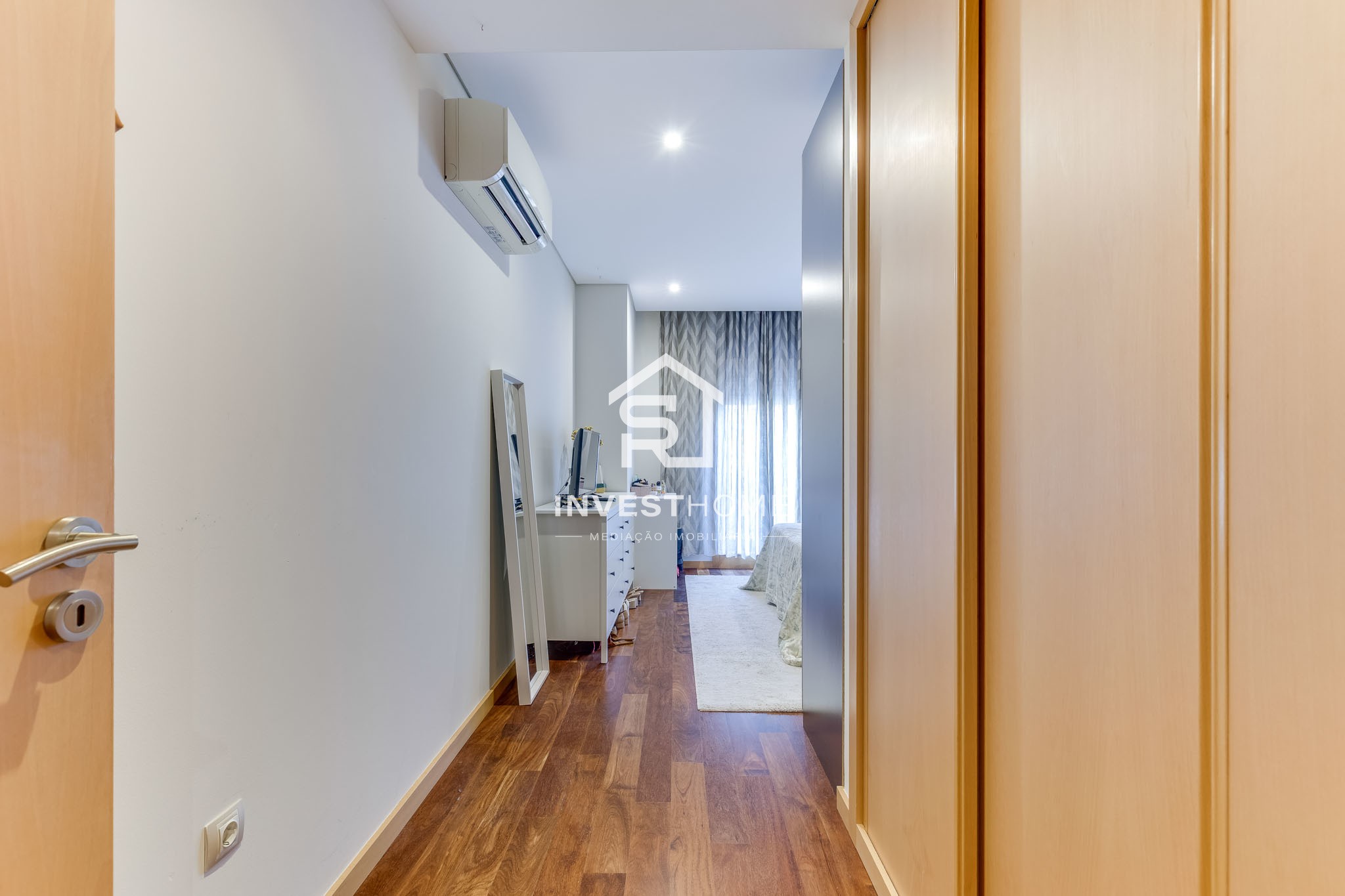Apartamento T1 | Mobilado e Equipado | Terraço | Lugar garagem