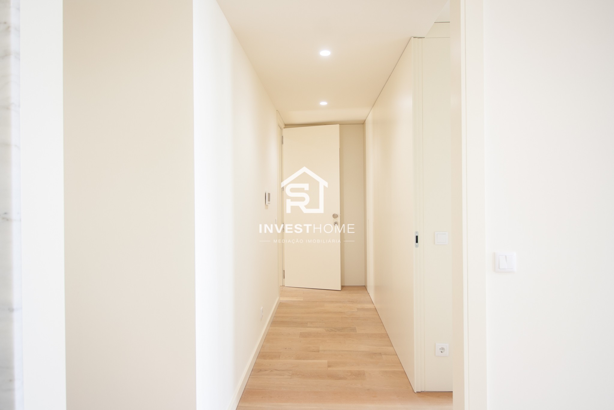 Apartamento T1 | Novo | Nascente | Metro Casa da Música | Boavista 