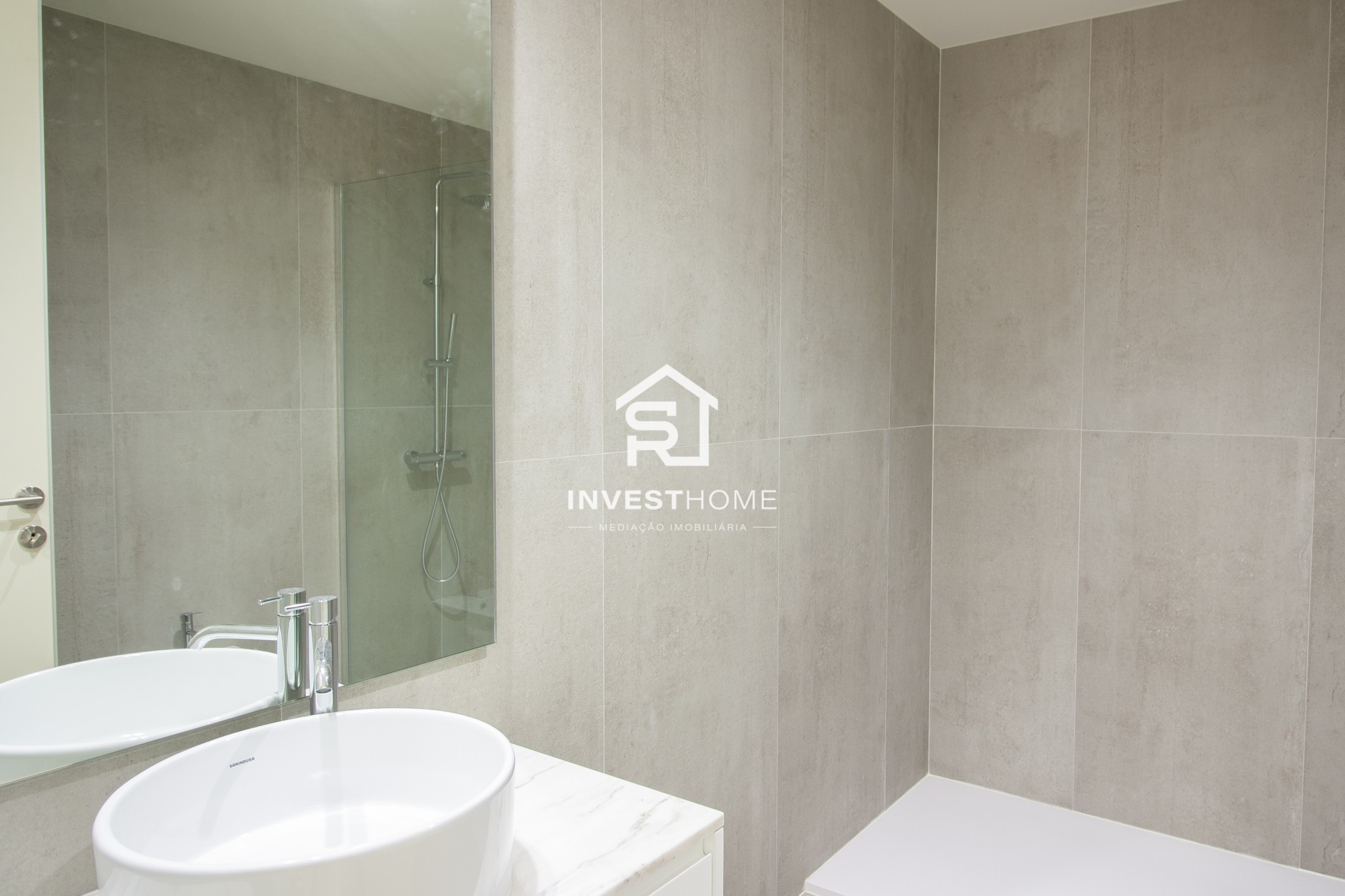 Apartamento T1 | Novo | Nascente | Metro Casa da Música | Boavista 