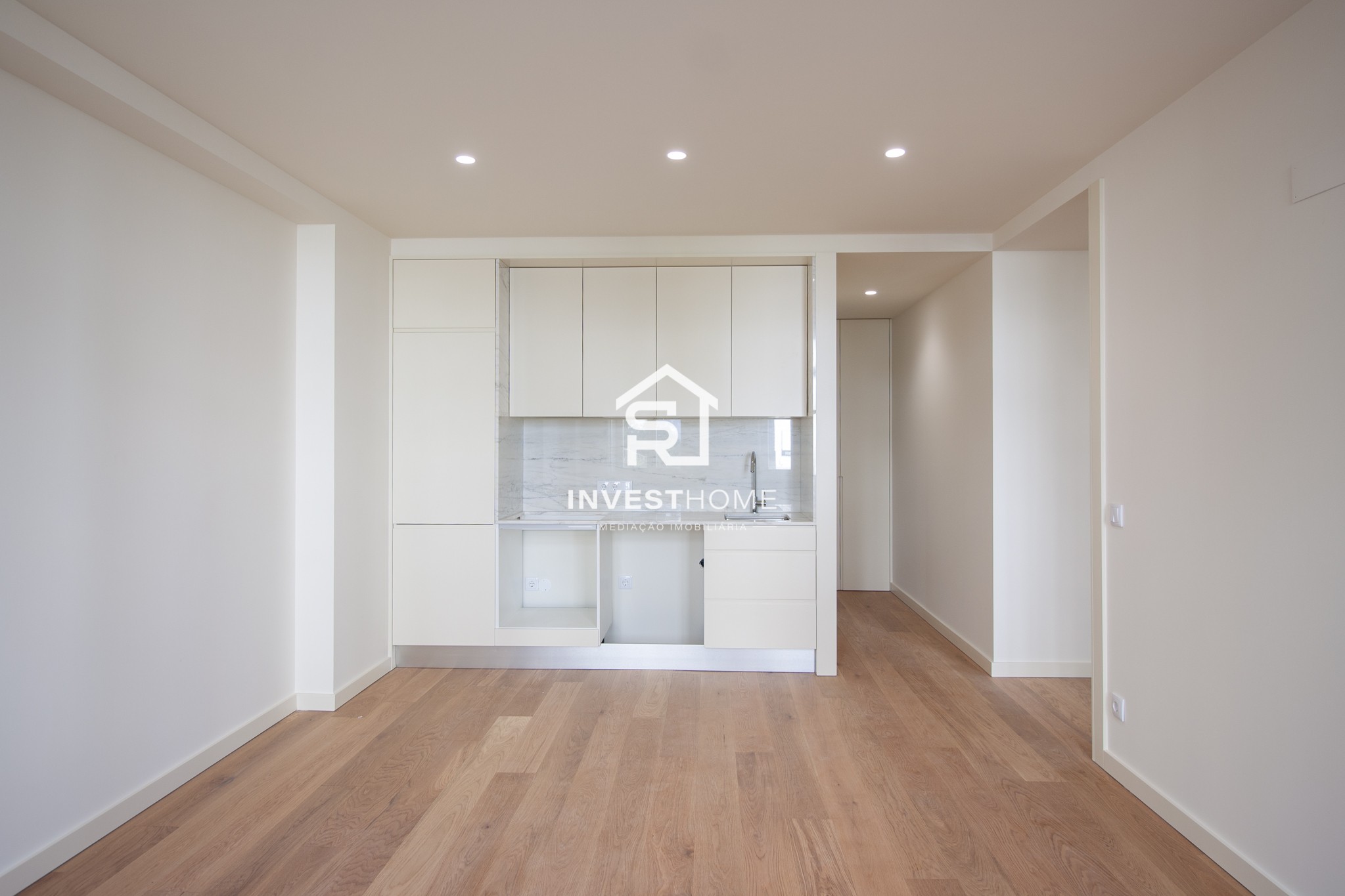 Apartamento T1 | Novo | Nascente | Metro Casa da Música | Boavista 