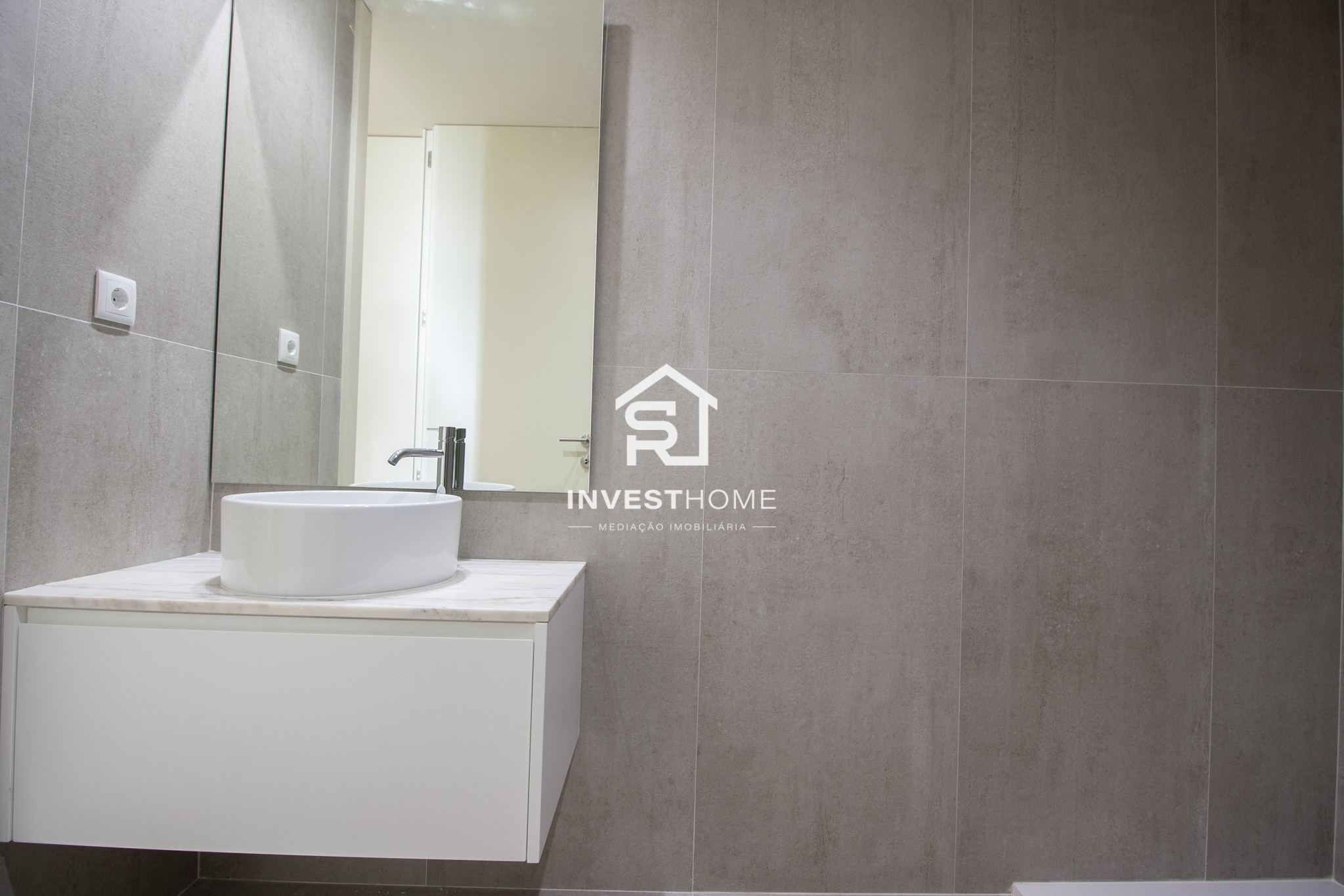 Apartamento T1 | Novo | Nascente | Metro Casa da Música | Boavista 