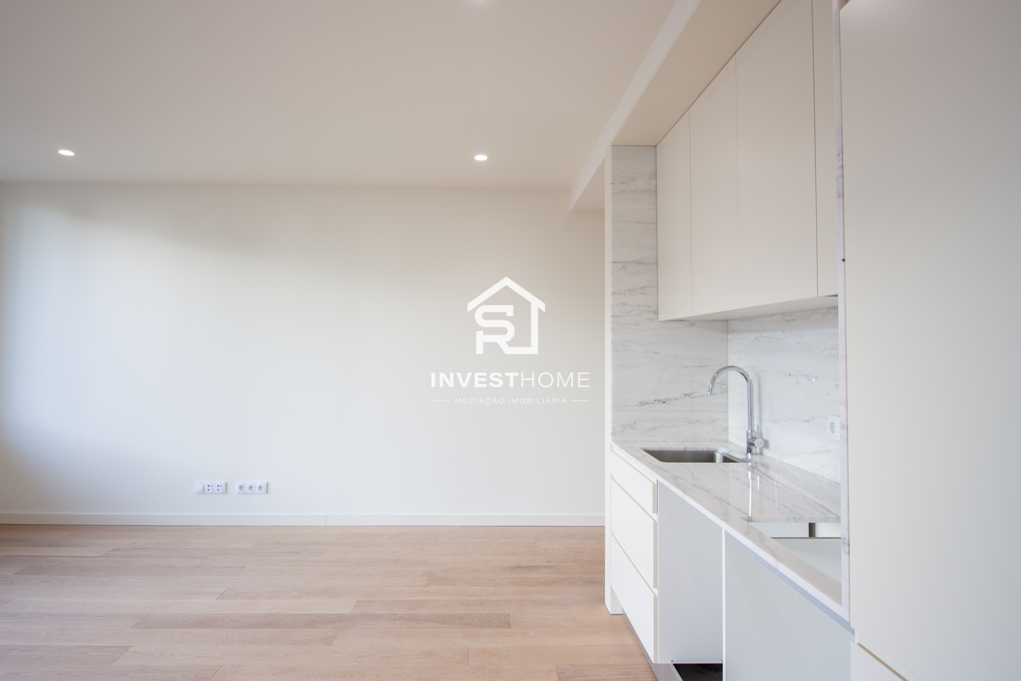 Apartamento T1 | Novo | Varanda | Poente | Metro Casa da Música | Boavista 