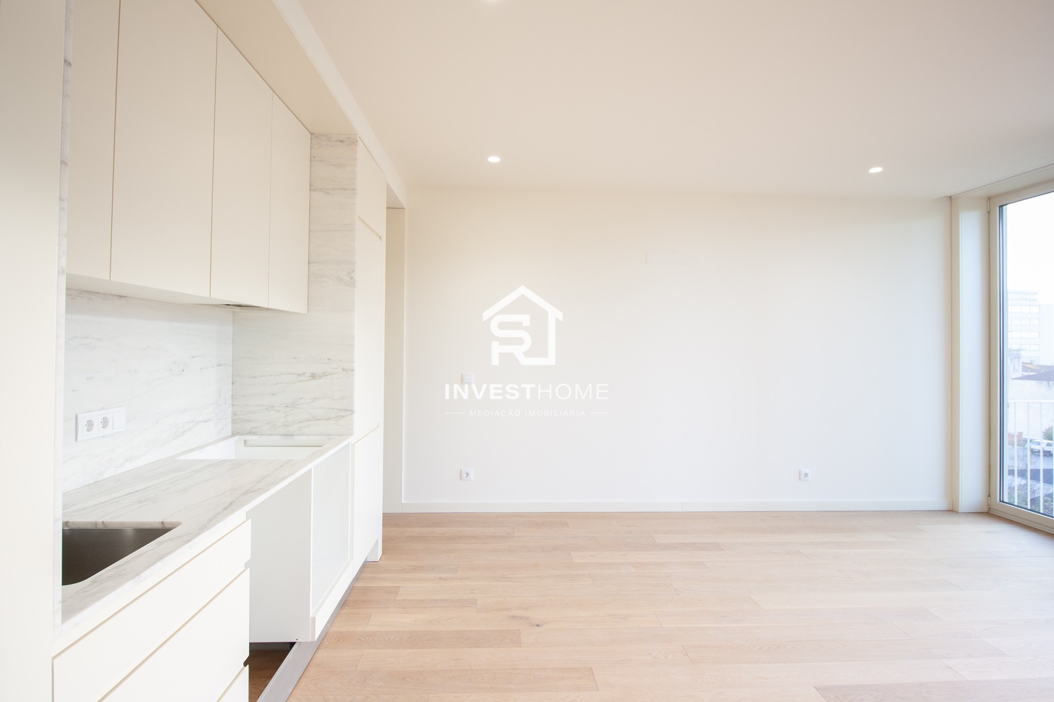 Apartamento T1 | Novo | Varanda | Poente | Metro Casa da Música | Boavista 