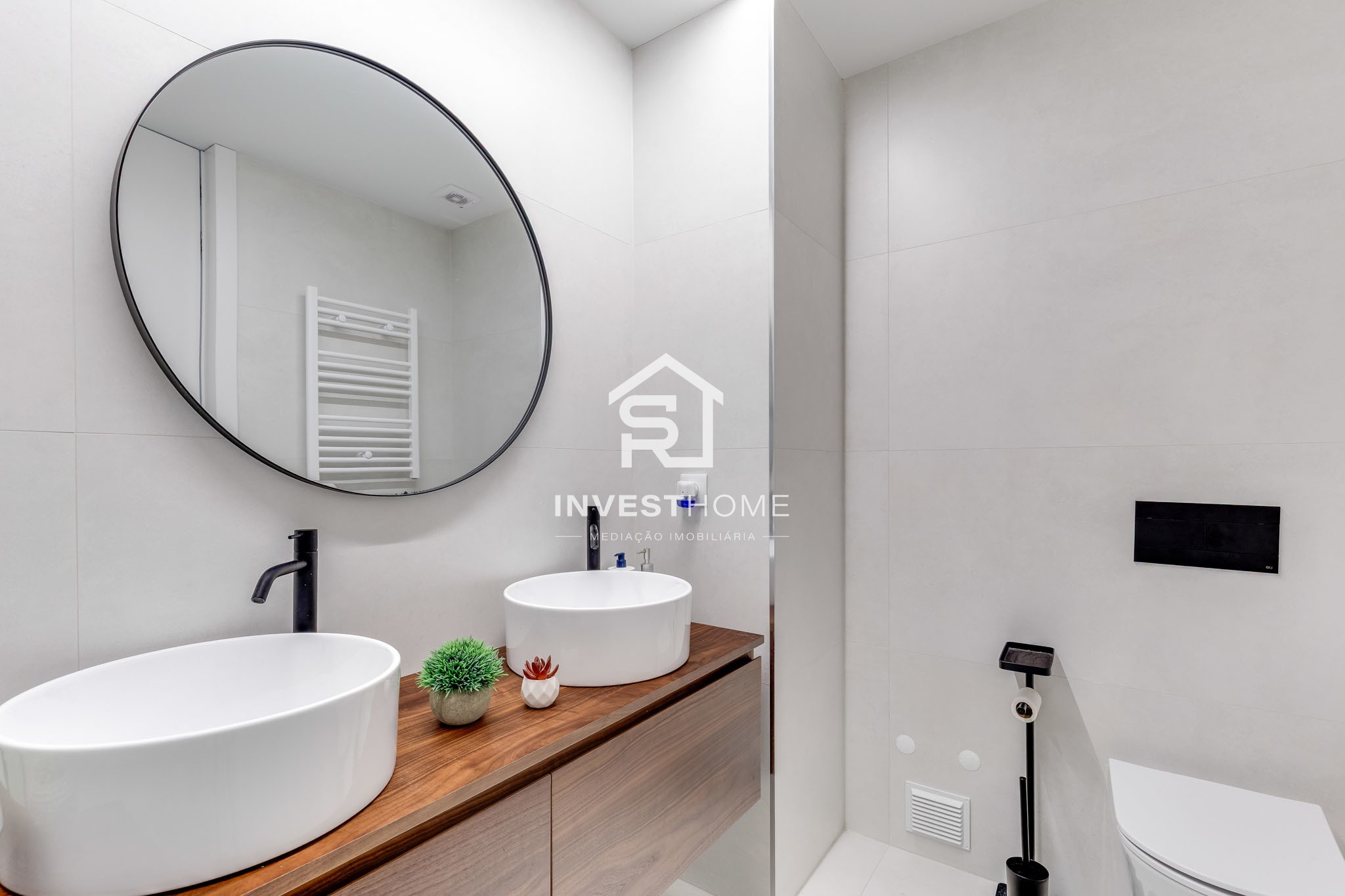 Apartamento T2 | 2024 | Como novo | Varanda | Lug Garagem