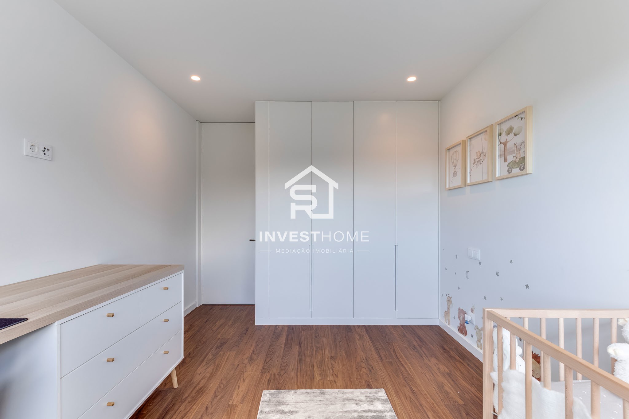 Apartamento T2 | 2024 | Como novo | Varanda | Lug Garagem