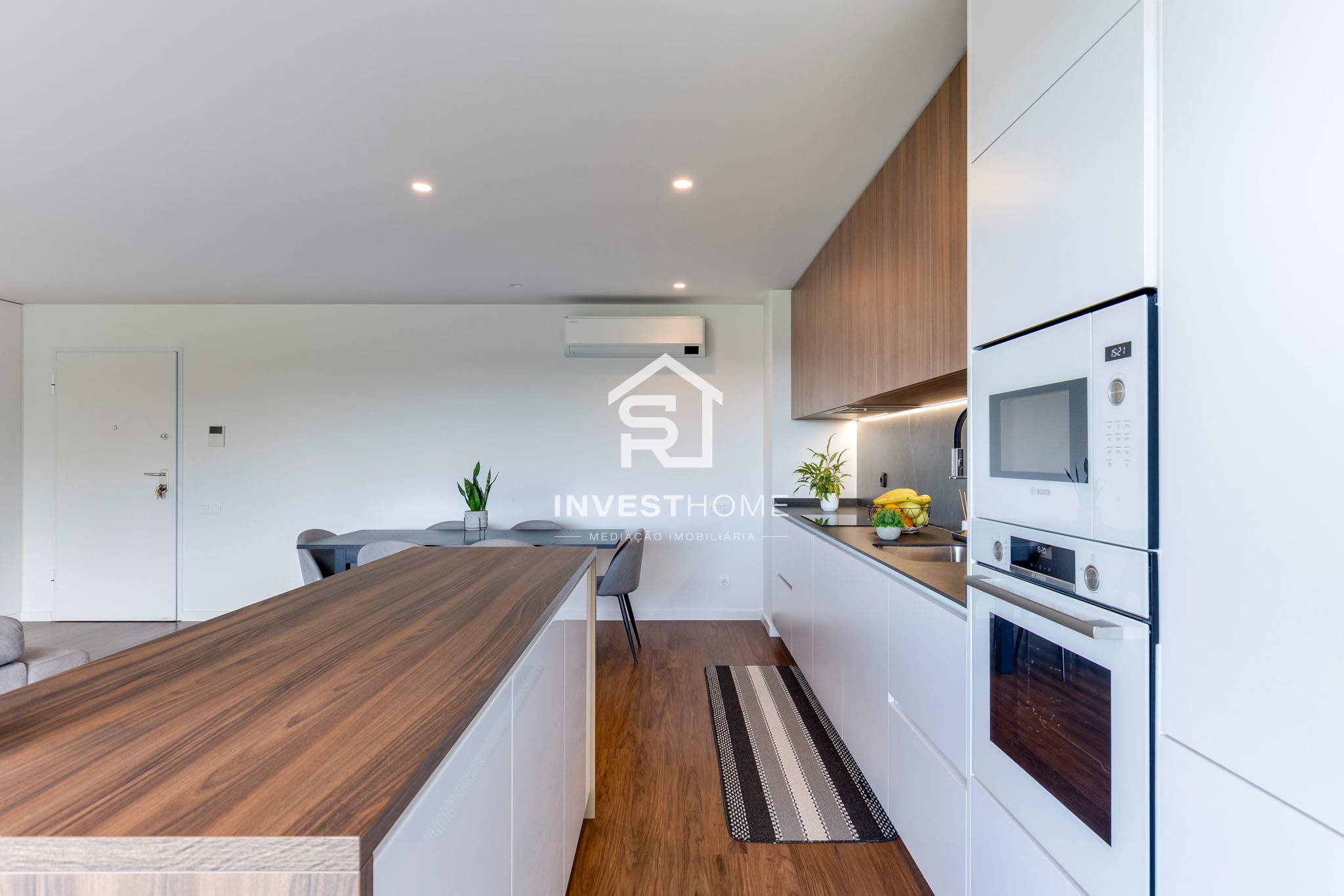 Apartamento T2 | 2024 | Como novo | Varanda | Lug Garagem