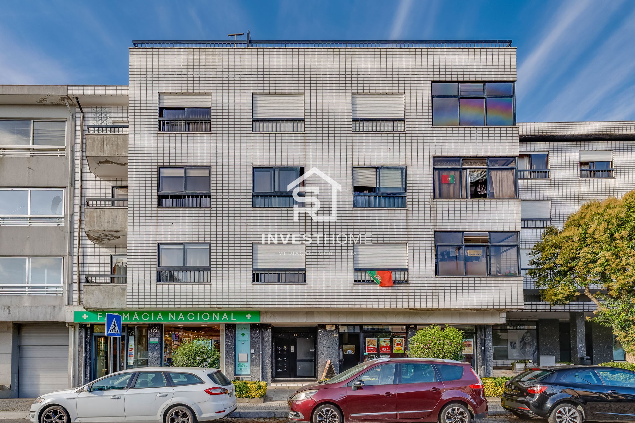 Apartamento T2 | A 350 m da Estação de Metro | Lug. Garagem e Arrumos | Excelente estado conservação