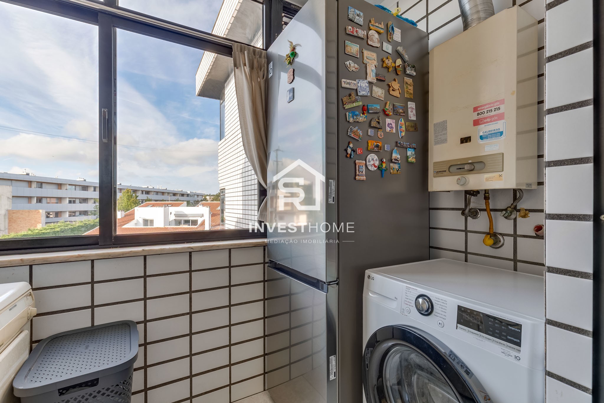 Apartamento T2 | A 350 m da Estação de Metro | Lug. Garagem e Arrumos | Excelente estado conservação