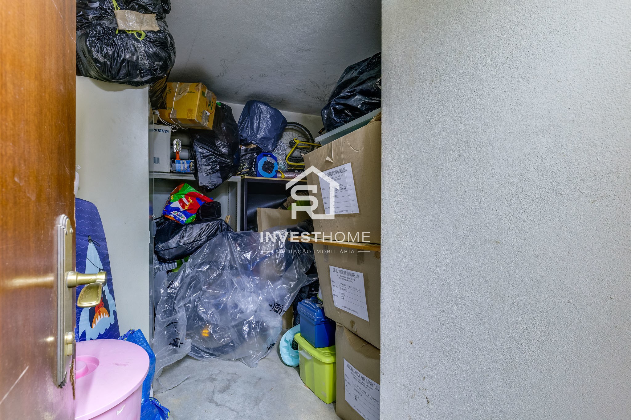 Apartamento T2 | A 350 m da Estação de Metro | Lug. Garagem e Arrumos | Excelente estado conservação