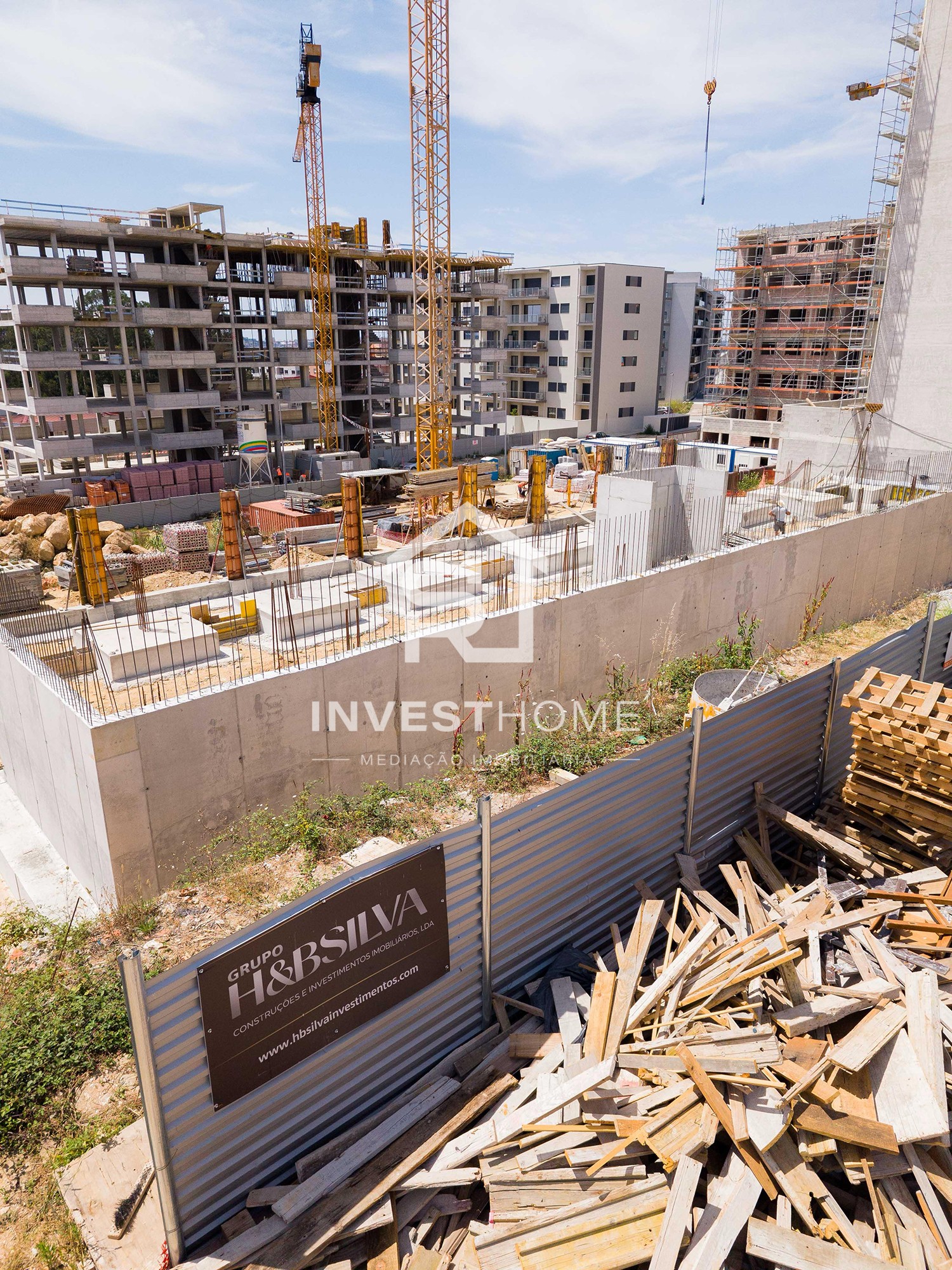 Apartamento T2 | Em construção | Varanda | Lug Garagem