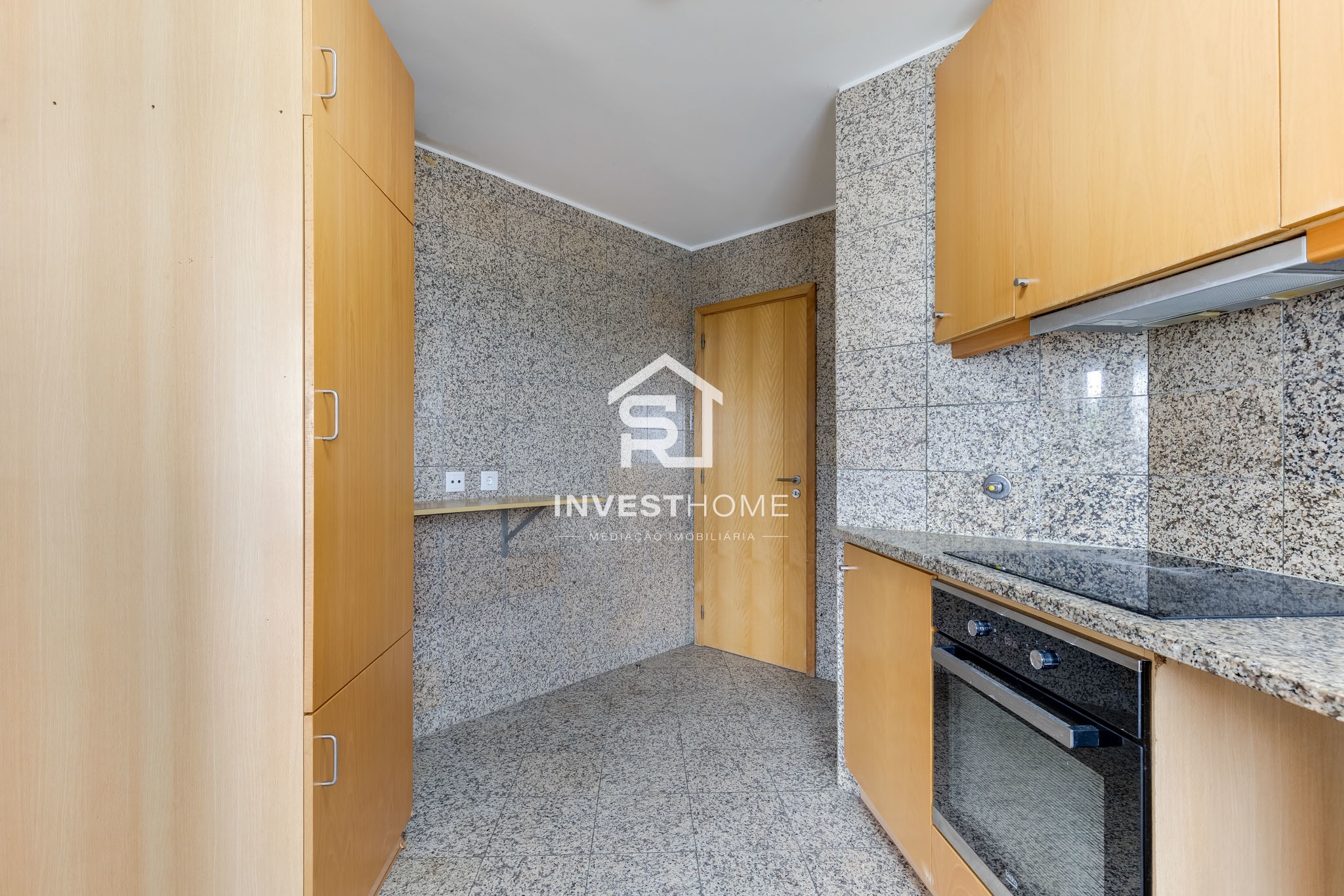 Apartamento T2 | Metro do Lidador | Varanda | Jardins | Lug. Garagem | Arrumos