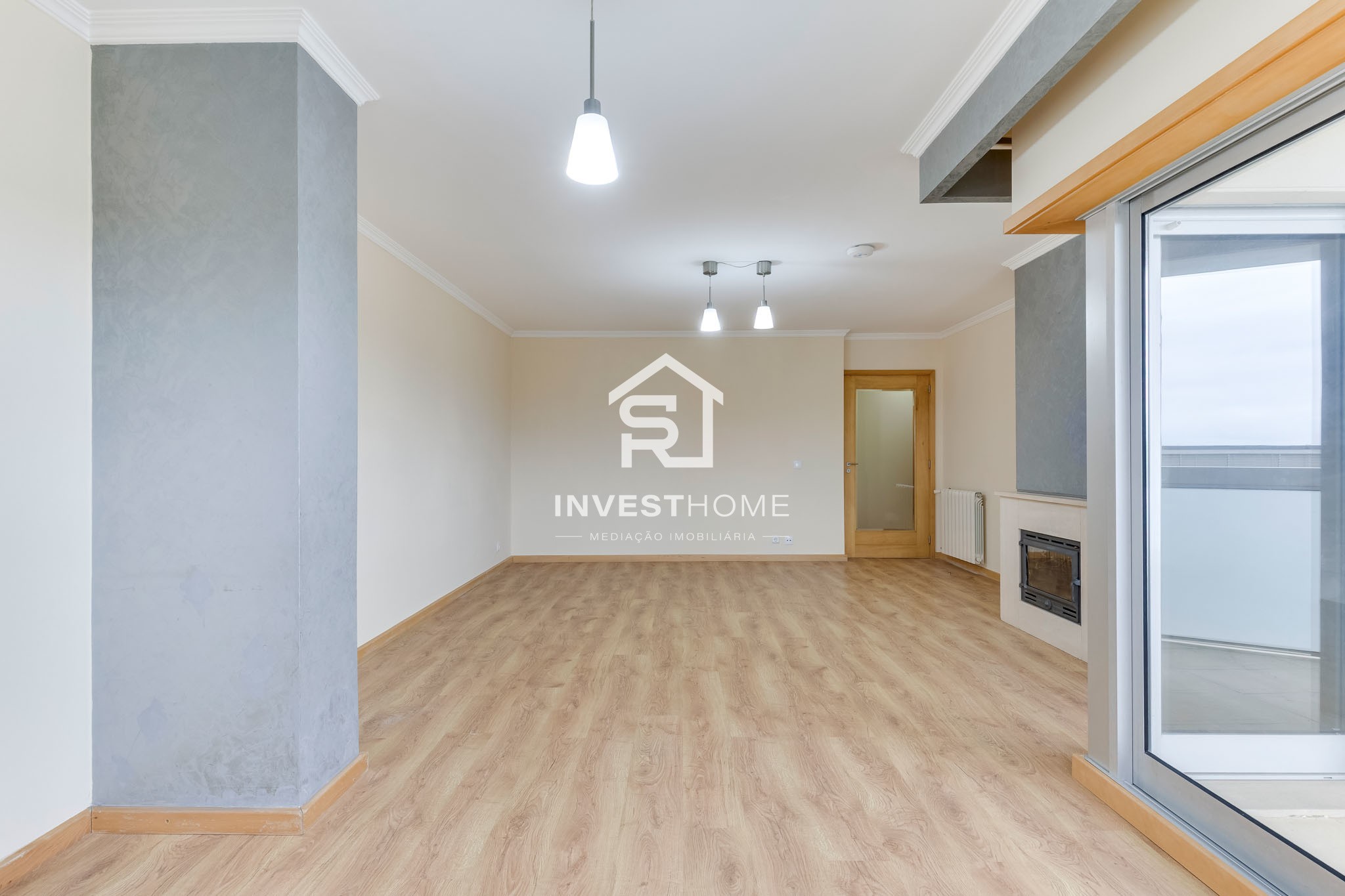 Apartamento T2 | Metro do Lidador | Varanda | Jardins | Lug. Garagem | Arrumos