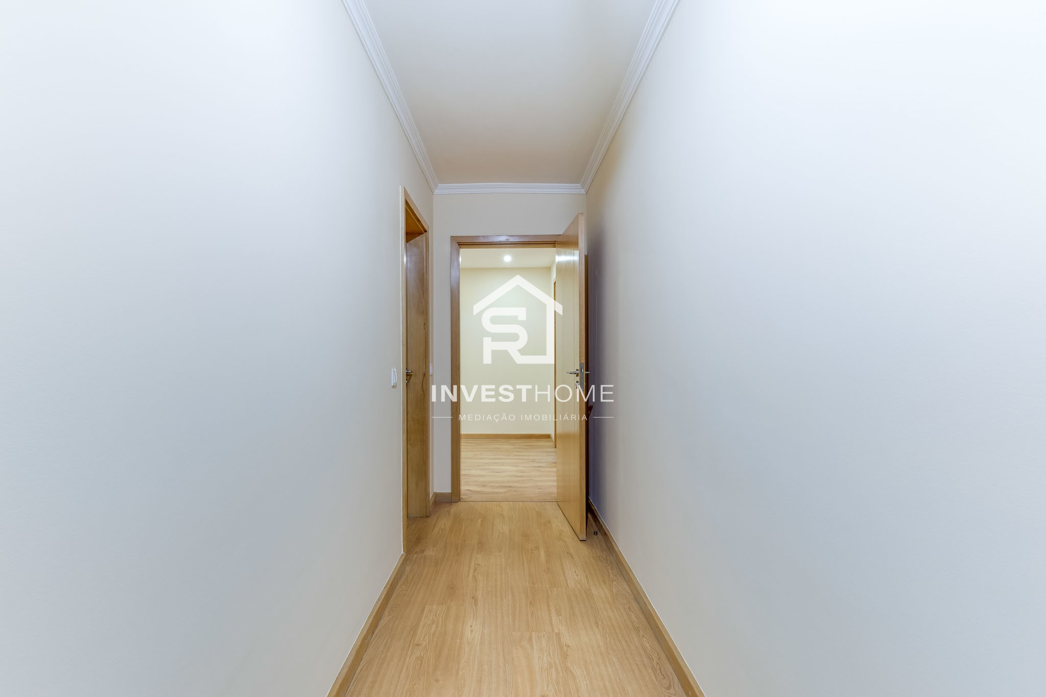 Apartamento T2 | Metro do Lidador | Varanda | Jardins | Lug. Garagem | Arrumos