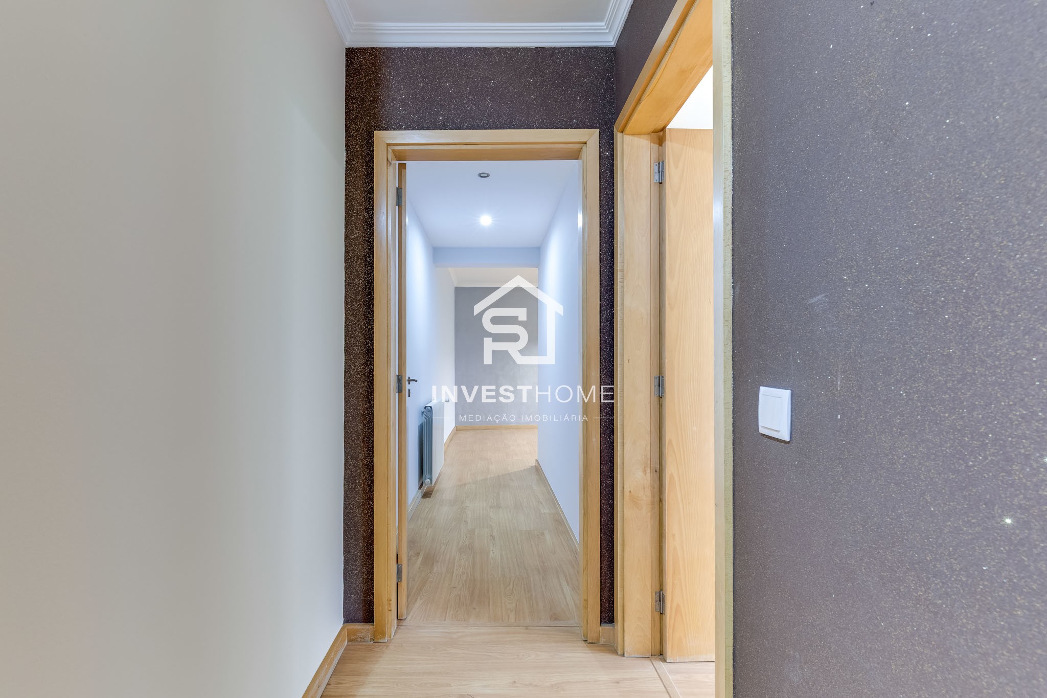 Apartamento T2 | Metro do Lidador | Varanda | Jardins | Lug. Garagem | Arrumos